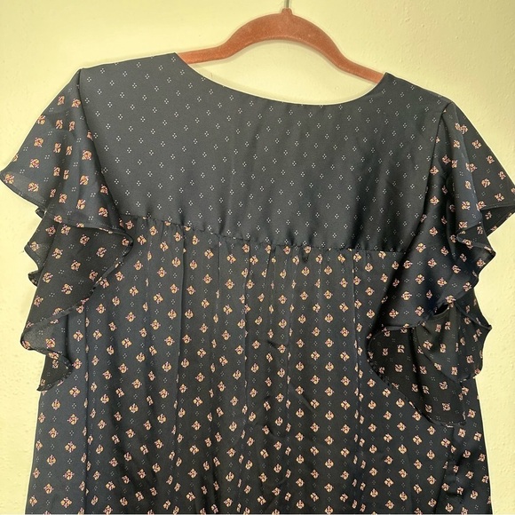 Loft Navy Blue Flutter Blouse Size Large - Picture 6 of 9
